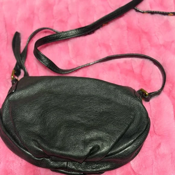 Marc Jacobs Black Leather Crossbody Bag with Gold Accents - Picture 3 of 5
